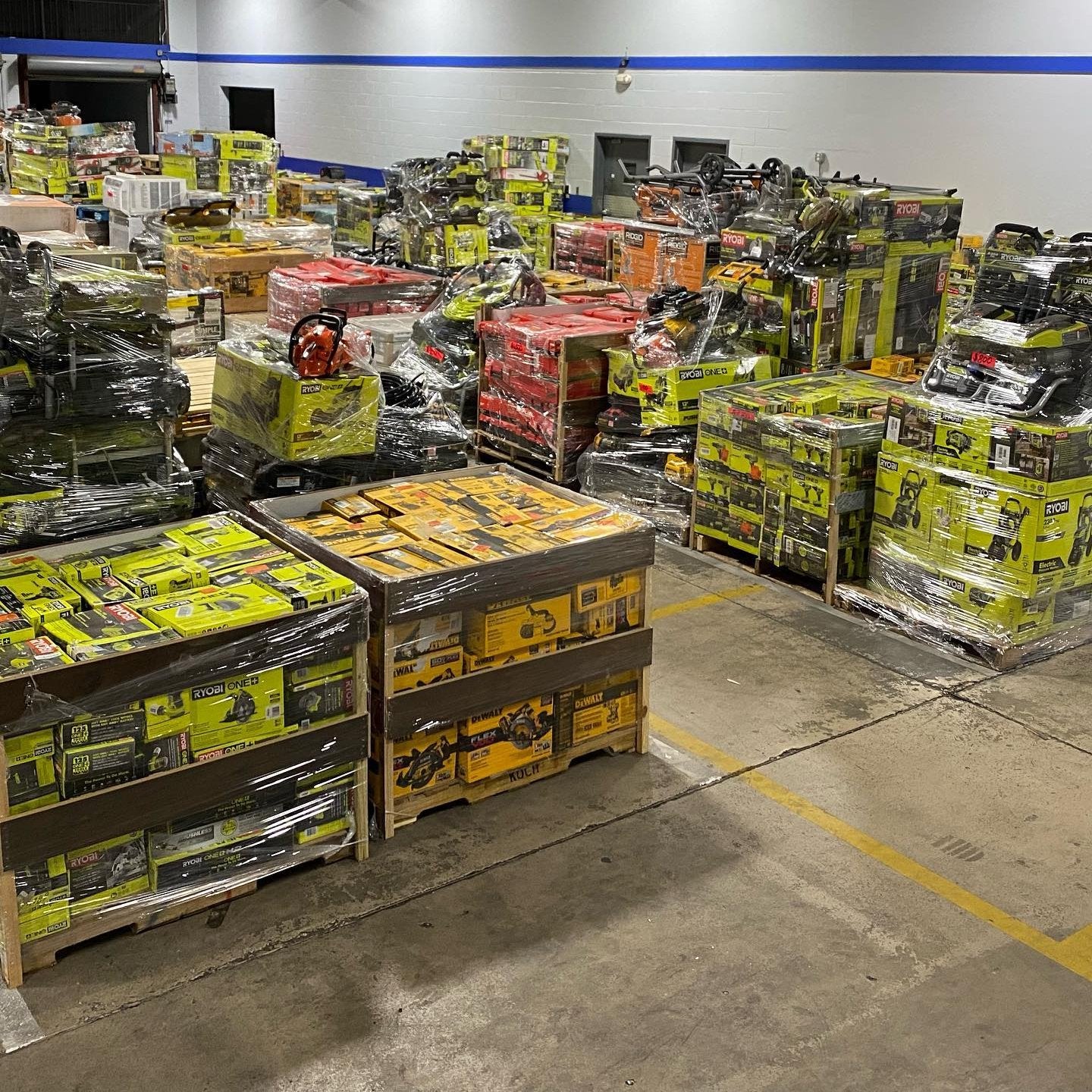 🌞Summer Sale is Heating Up!🏖️MIXED TOOLS PALLET – LOT ID: 251537 – Untested Customer Return